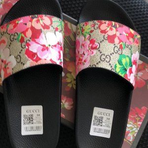 Gucci slides size 38